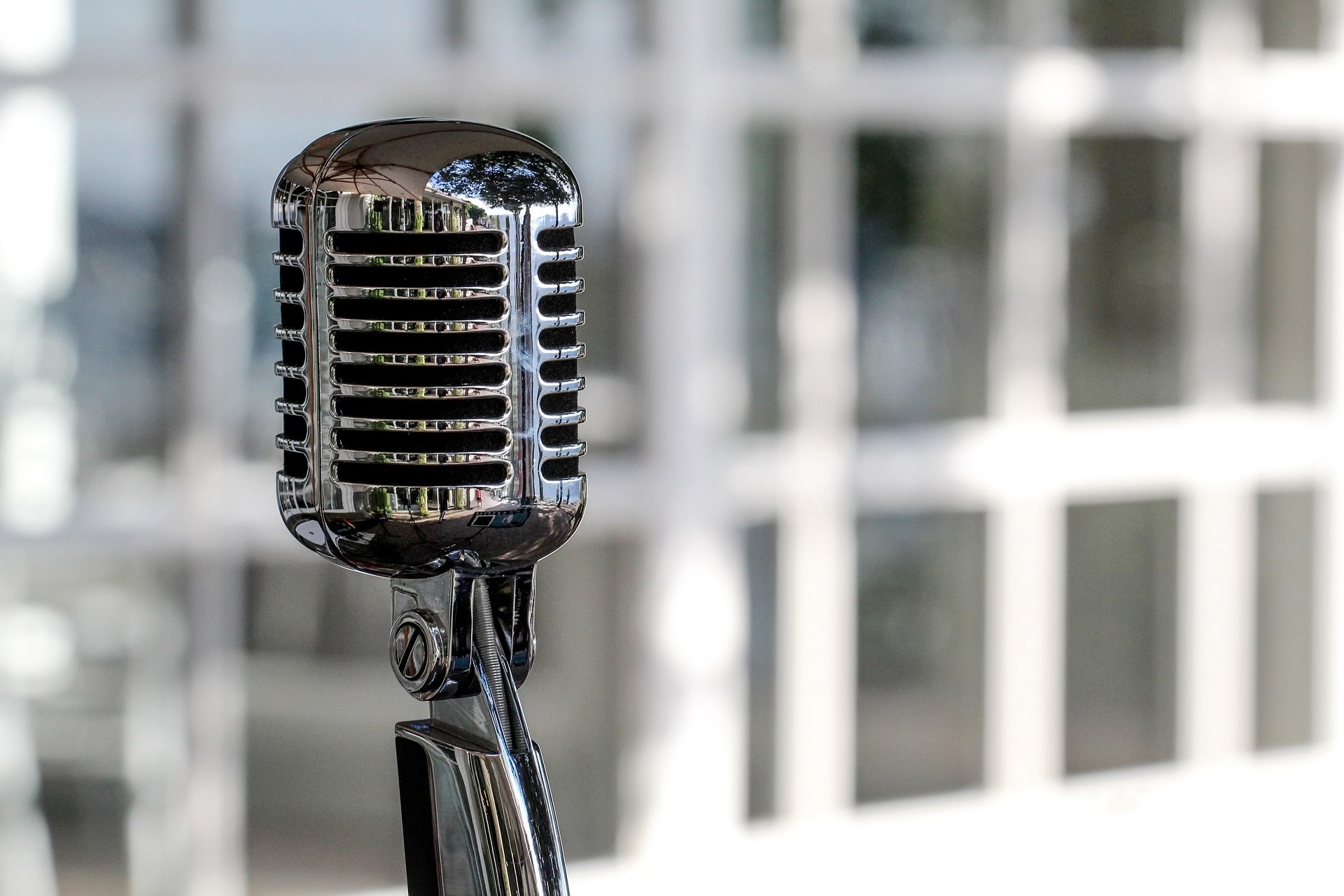 Vintage ribbon microphone